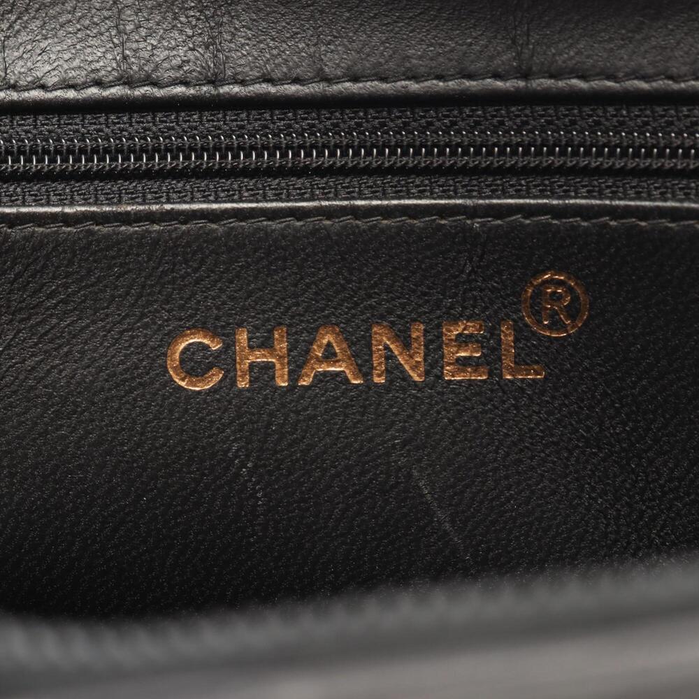 CHANEL Bag - Picture 4 of 15